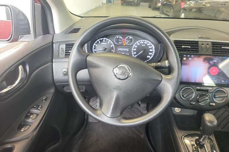 Used Nissan Tiida 2011 1.6L CVT Comfort Model Steering Wheel
