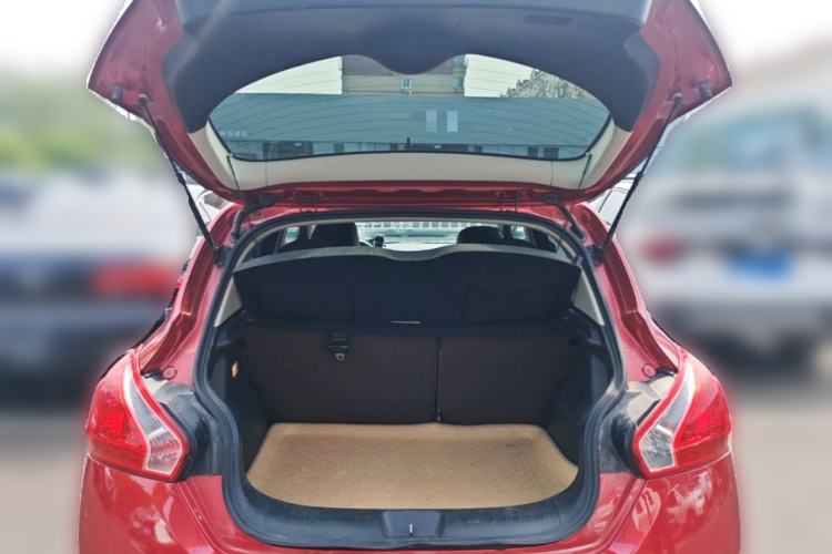 Used Nissan Tiida 2011 1.6L CVT Comfort Model Trunk