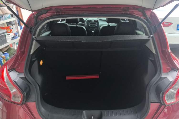 Used Nissan Tiida 2011 1.6L CVT Comfort Model Trunk