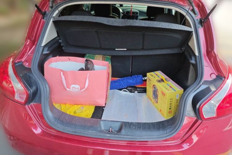Used Nissan Tiida 2011 1.6L CVT Comfort Model Trunk