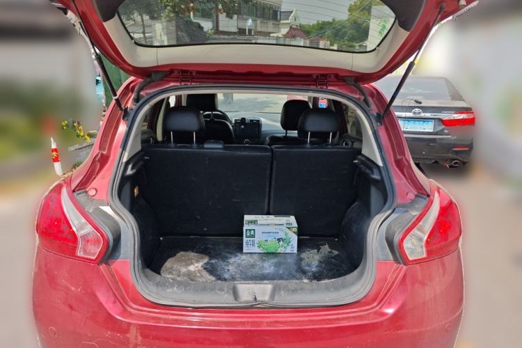 Used Nissan Tiida 2011 1.6L CVT Smart Version Trunk