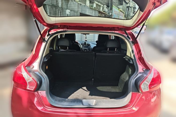 Used Nissan Tiida 2011 1.6L CVT Comfort Model Trunk