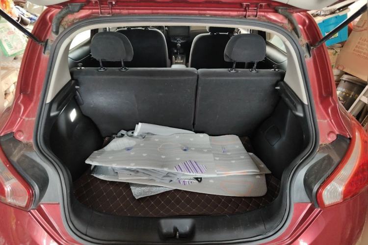 Used Nissan Tiida 2011 1.6L CVT Smart Version Trunk