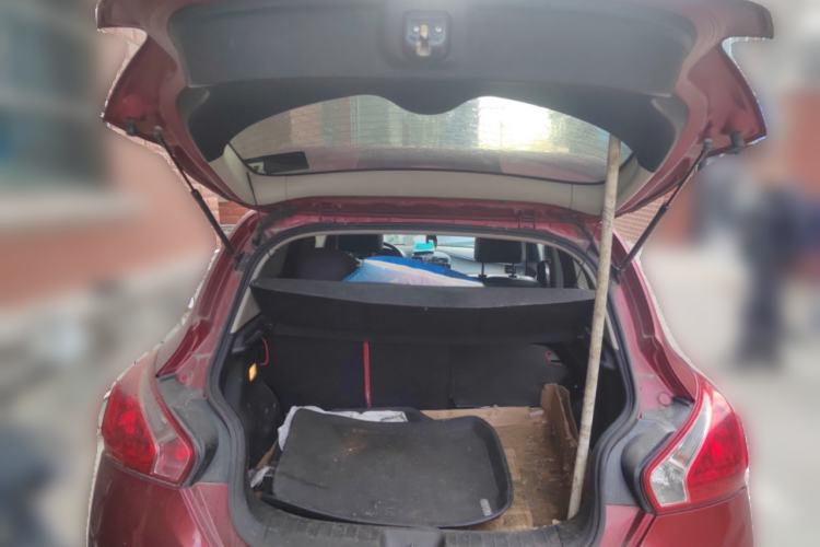 Used Nissan Tiida 2011 1.6L CVT Smart Version Trunk
