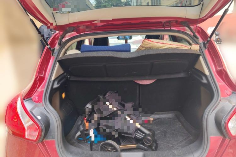 Used Nissan Tiida 2011 1.6L CVT Smart Version Trunk