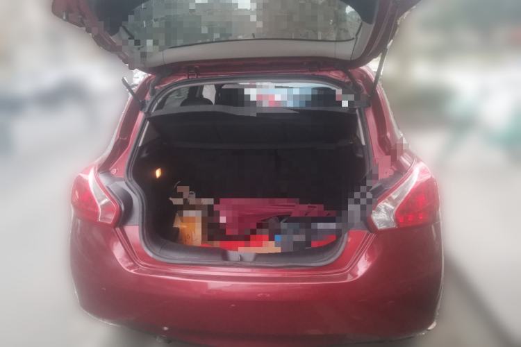 Used Nissan Tiida 2011 1.6L CVT Smart Version Trunk