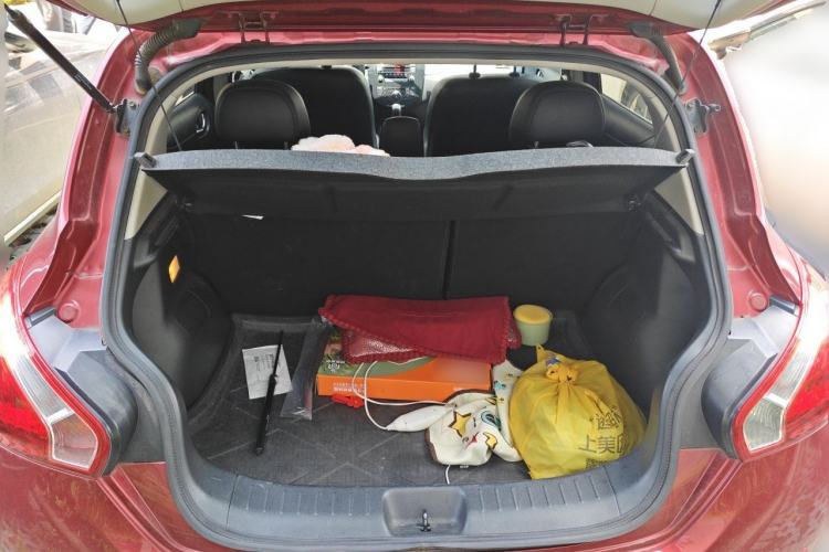 Used Nissan Tiida 2011 1.6L CVT Smart Version Trunk