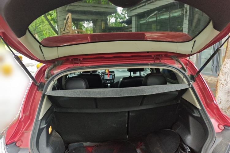 Used Nissan Tiida 2011 1.6T M-CVT Dynamic Edition Trunk