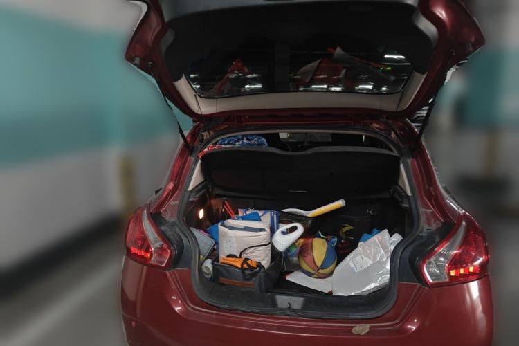 Used Nissan Tiida 2011 1.6L CVT Smart Version Trunk
