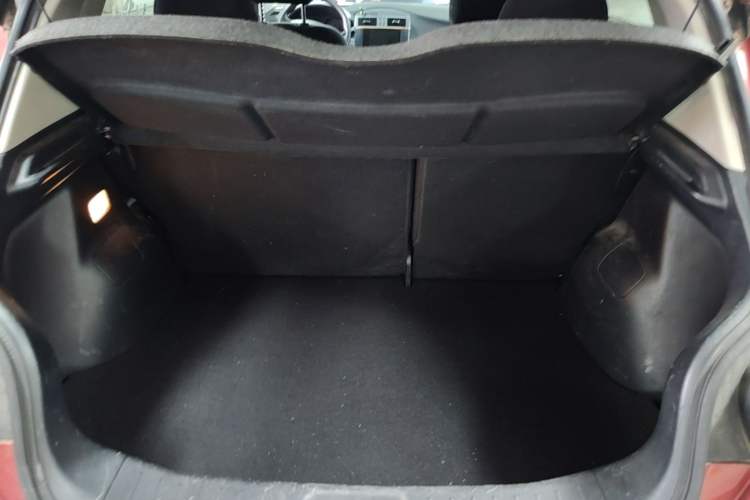 Used Nissan Tiida 2011 1.6L CVT Comfort Model Trunk