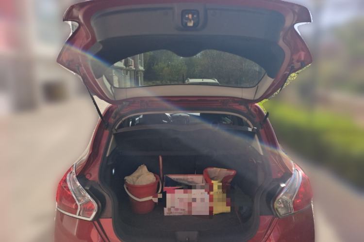 Used Nissan Tiida 2011 1.6L CVT Smart Version Trunk