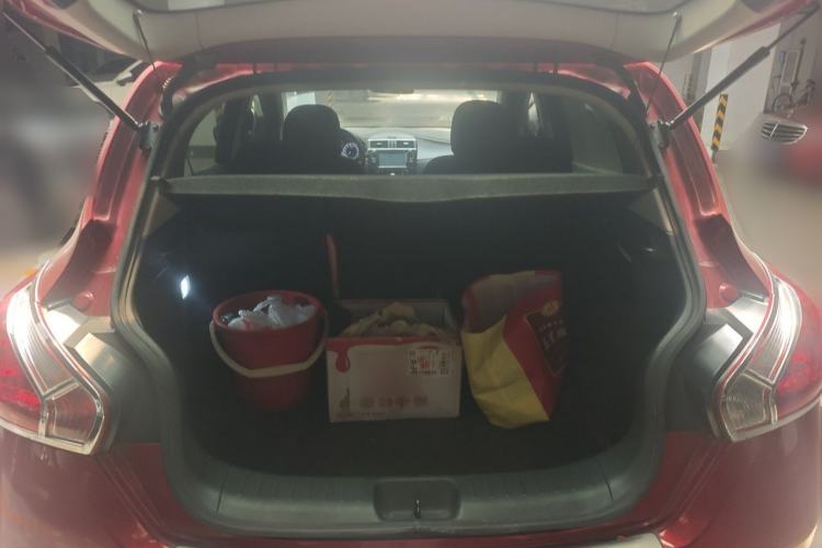 Used Nissan Tiida 2011 1.6L CVT Smart Version Trunk