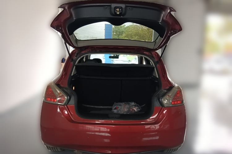 Used Nissan Tiida 2011 1.6T M-CVT Dynamic Edition Trunk