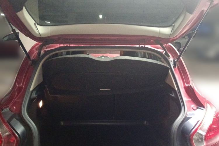 Used Nissan Tiida 2011 1.6L Manual Smart Version Trunk