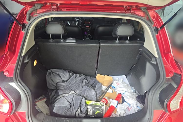 Used Nissan Tiida 2011 1.6L CVT Smart Version Trunk