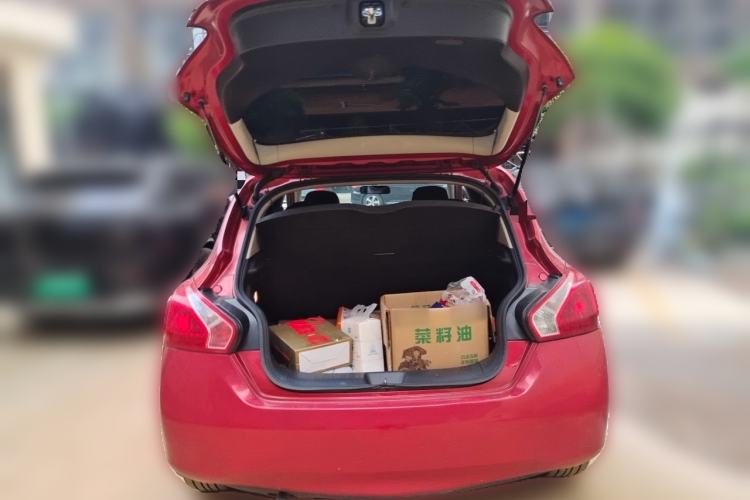 Used Nissan Tiida 2011 1.6L CVT Comfort Model Trunk