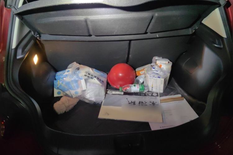 Used Nissan Tiida 2011 1.6L CVT Smart Version Trunk