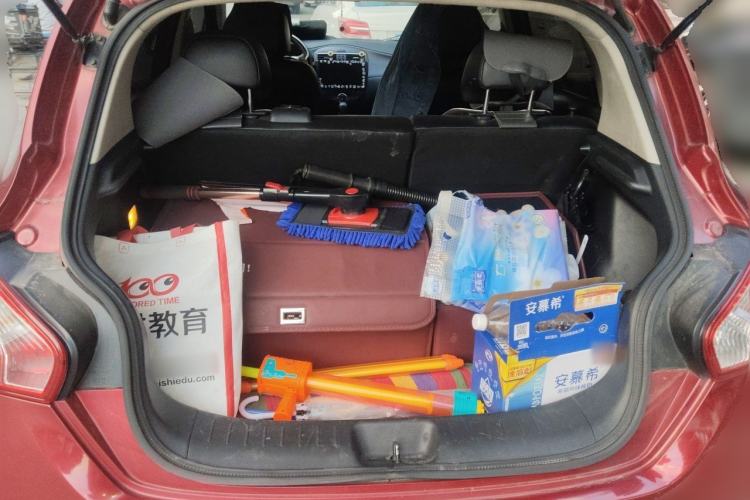 Used Nissan Tiida 2011 1.6L CVT Smart Version Trunk