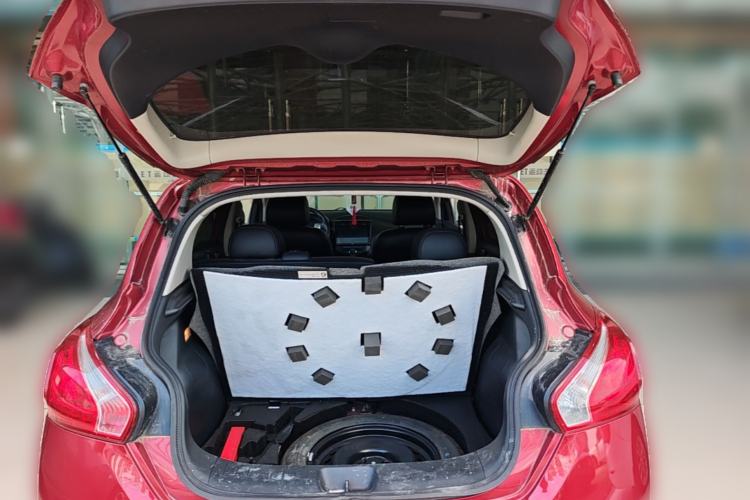 Used Nissan Tiida 2011 1.6L CVT Smart Version Trunk