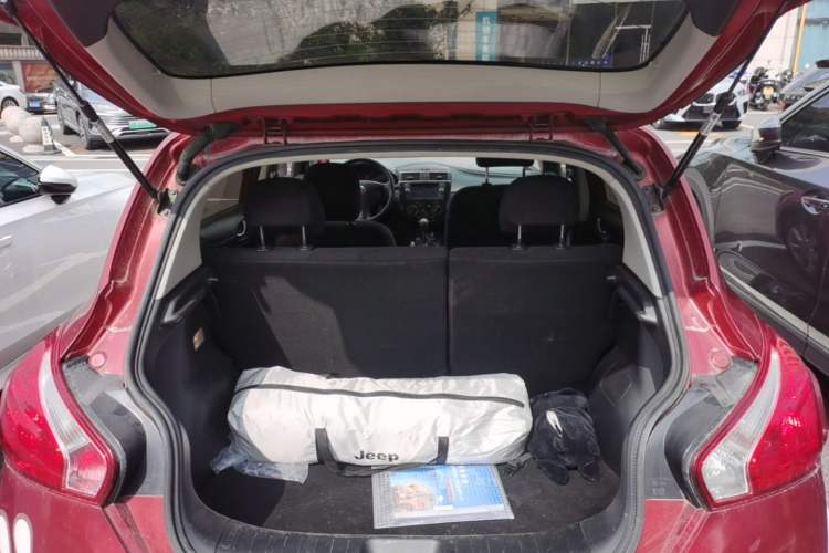 Used Nissan Tiida 2011 1.6L CVT Comfort Model Trunk