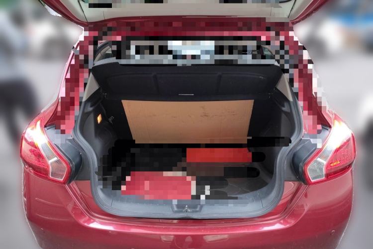 Used Nissan Tiida 2011 1.6L CVT Smart Version Trunk