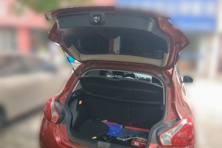 Used Nissan Tiida 2011 1.6L CVT Smart Version Trunk