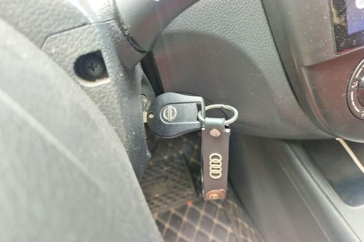Used Nissan Tiida 2011 1.6L CVT Comfort Model Vehicle Key