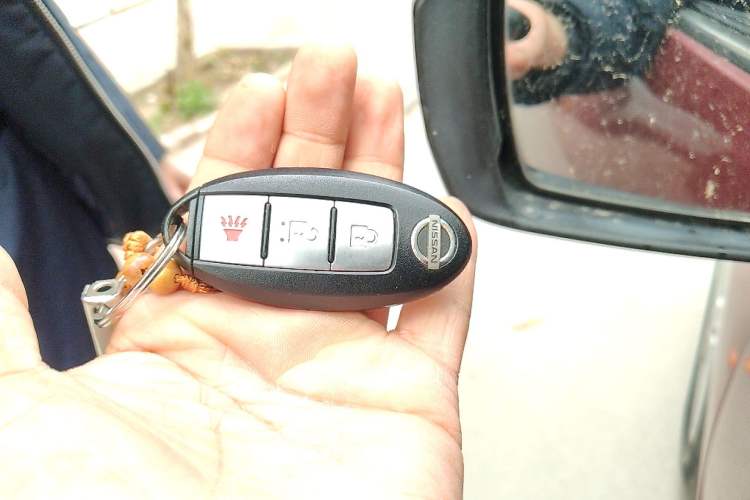 Used Nissan Tiida 2011 1.6L Manual Smart Version Vehicle Key