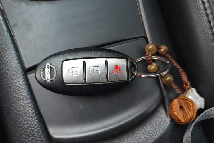 Used Nissan Tiida 2011 1.6L CVT Smart Version Vehicle Key