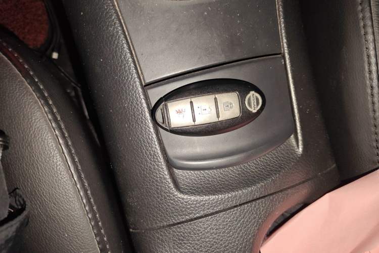 Used Nissan Tiida 2011 1.6L CVT Luxury Edition Vehicle Key