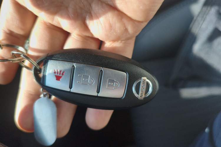 Used Nissan Tiida 2011 1.6L CVT Smart Version Vehicle Key