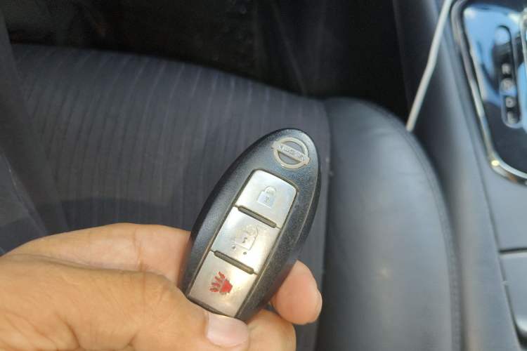 Used Nissan Tiida 2011 1.6L CVT Smart Version Vehicle Key