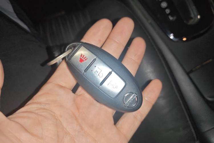 Used Nissan Tiida 2011 1.6L CVT Smart Version Vehicle Key