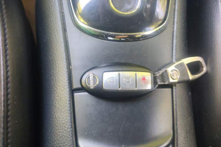 Used Nissan Tiida 2011 1.6L CVT Smart Version Vehicle Key