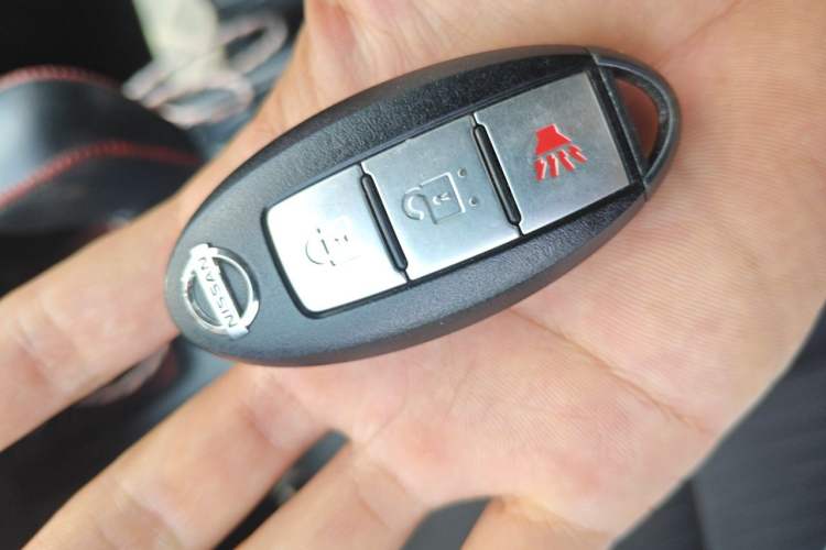 Used Nissan Tiida 2011 1.6L CVT Smart Version Vehicle Key