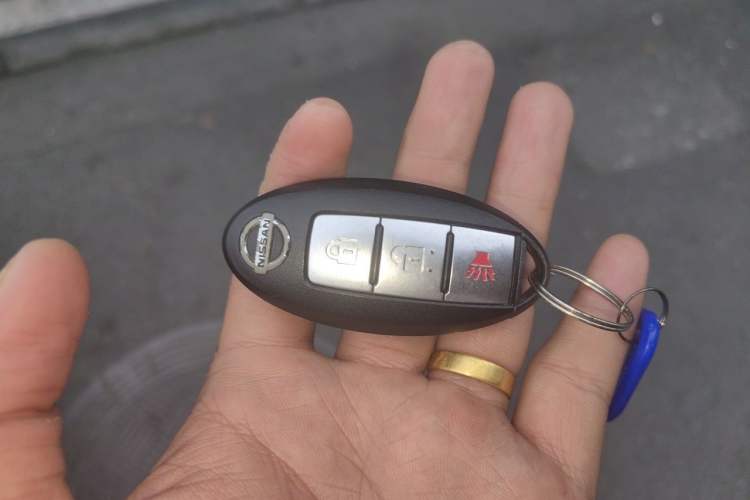 Used Nissan Tiida 2011 1.6L CVT Smart Version Vehicle Key