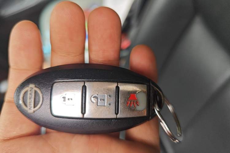 Used Nissan Tiida 2011 1.6L CVT Smart Version Vehicle Key