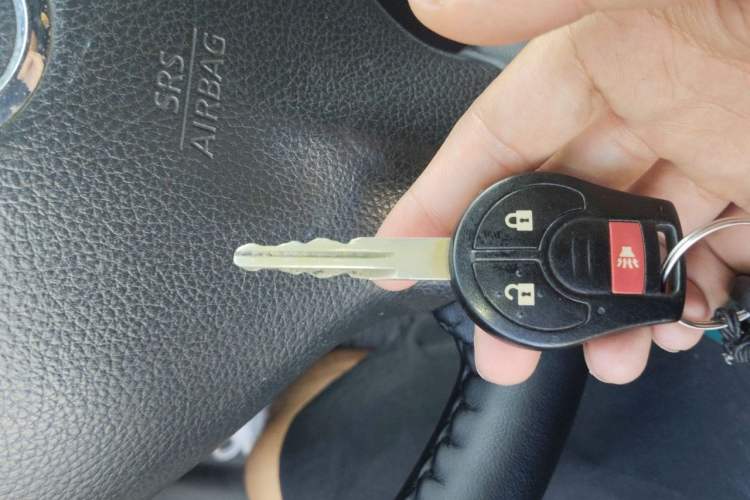 Used Nissan Tiida 2011 1.6L CVT Comfort Model Vehicle Key