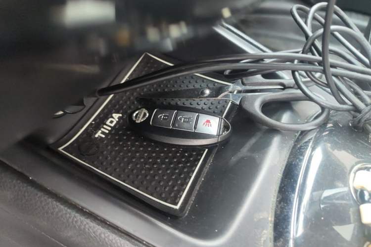 Used Nissan Tiida 2011 1.6L CVT Luxury Edition Vehicle Key