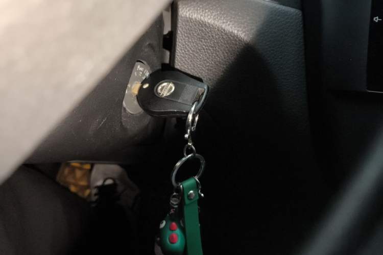 Used Nissan Tiida 2011 1.6L CVT Comfort Model Vehicle Key