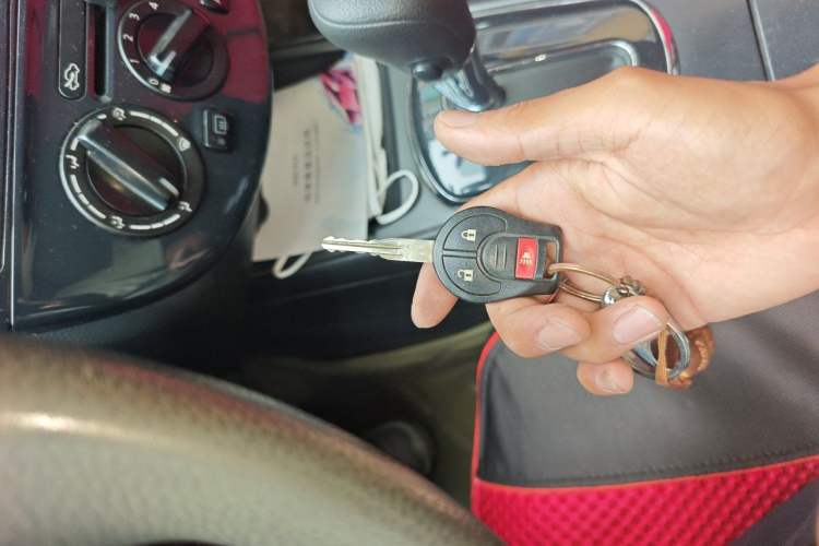 Used Nissan Tiida 2011 1.6L CVT Comfort Model Vehicle Key