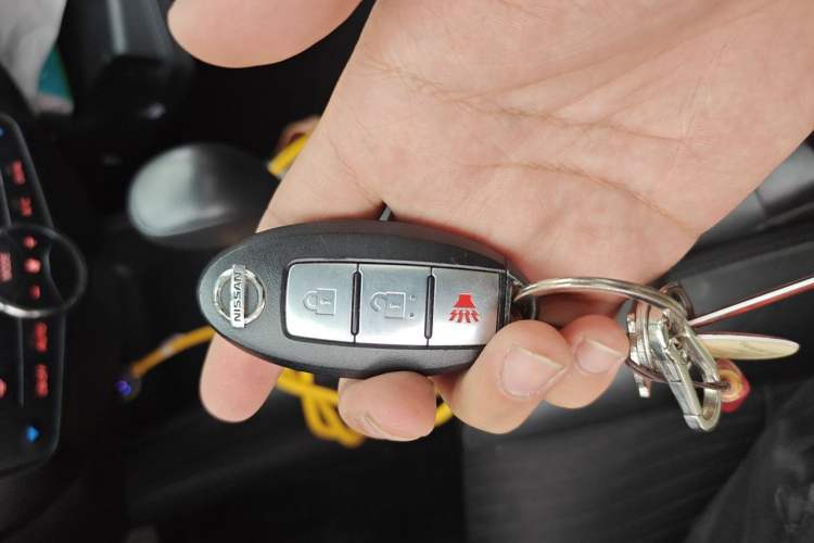 Used Nissan Tiida 2011 1.6L CVT Smart Version Vehicle Key