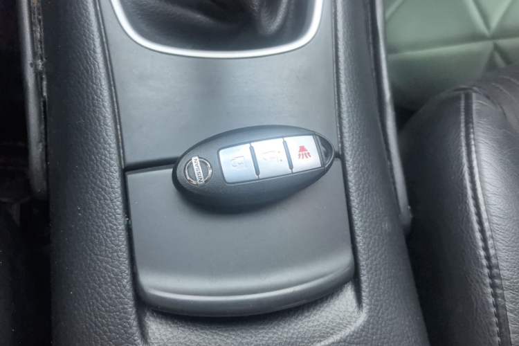 Used Nissan Tiida 2011 1.6L Manual Smart Version Vehicle Key