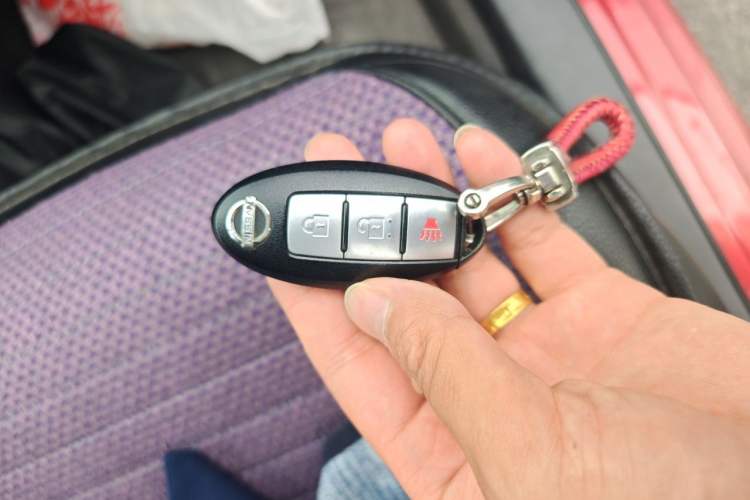 Used Nissan Tiida 2011 1.6L CVT Smart Version Vehicle Key