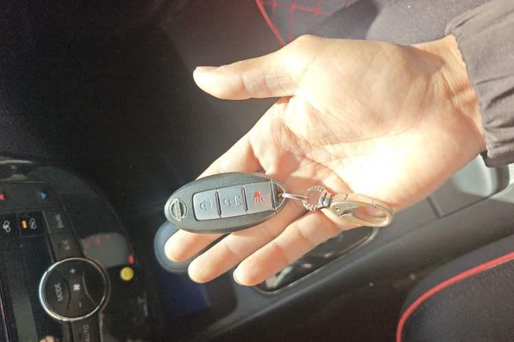 Used Nissan Tiida 2011 1.6L CVT Smart Version Vehicle Key
