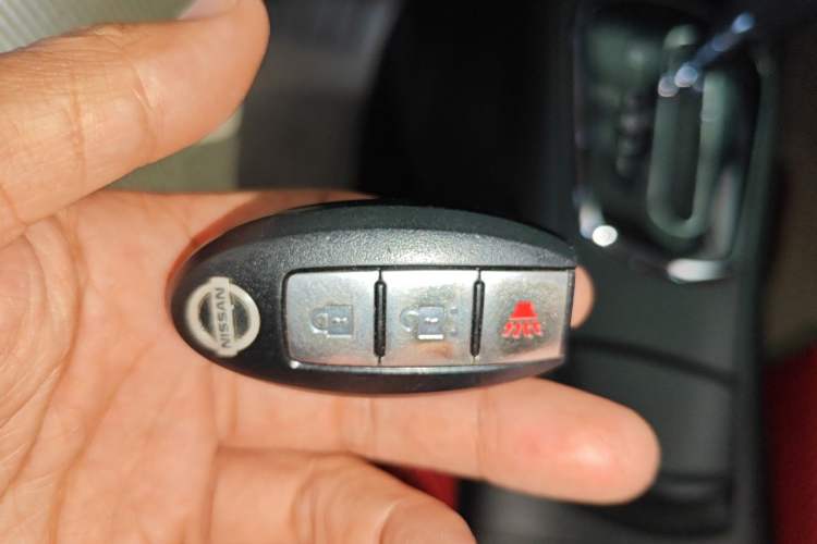 Used Nissan Tiida 2011 1.6L CVT Smart Version Vehicle Key