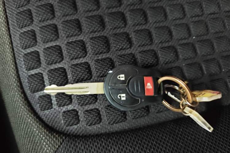 Used Nissan Tiida 2011 1.6L CVT Comfort Model Vehicle Key