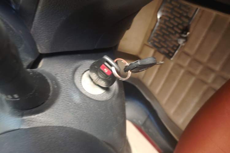 Used Nissan Tiida 2011 1.6L CVT Comfort Model Vehicle Key