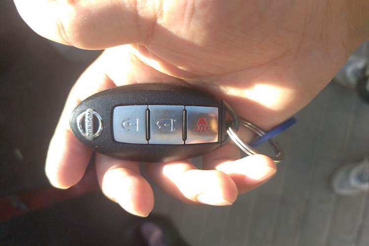 Used Nissan Tiida 2011 1.6L CVT Smart Version Vehicle Key