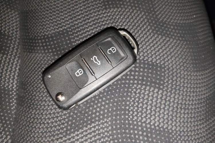 Used Nissan Tiida 2011 1.6L CVT Comfort Model Vehicle Key